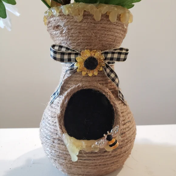 bee decor , bee skep vase - Picture 2 of 5